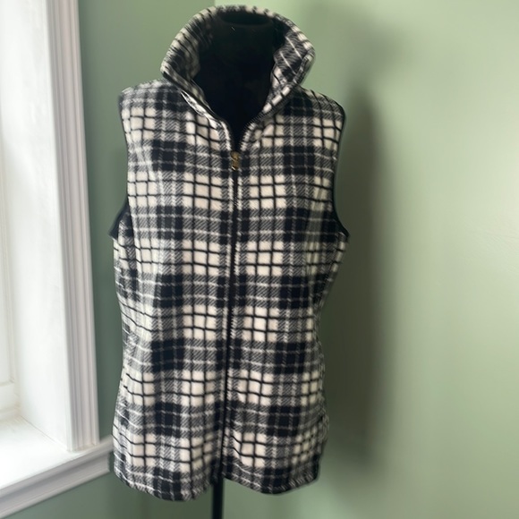 Chaps black and white plaid fleece vest, large - Picture 1 of 4